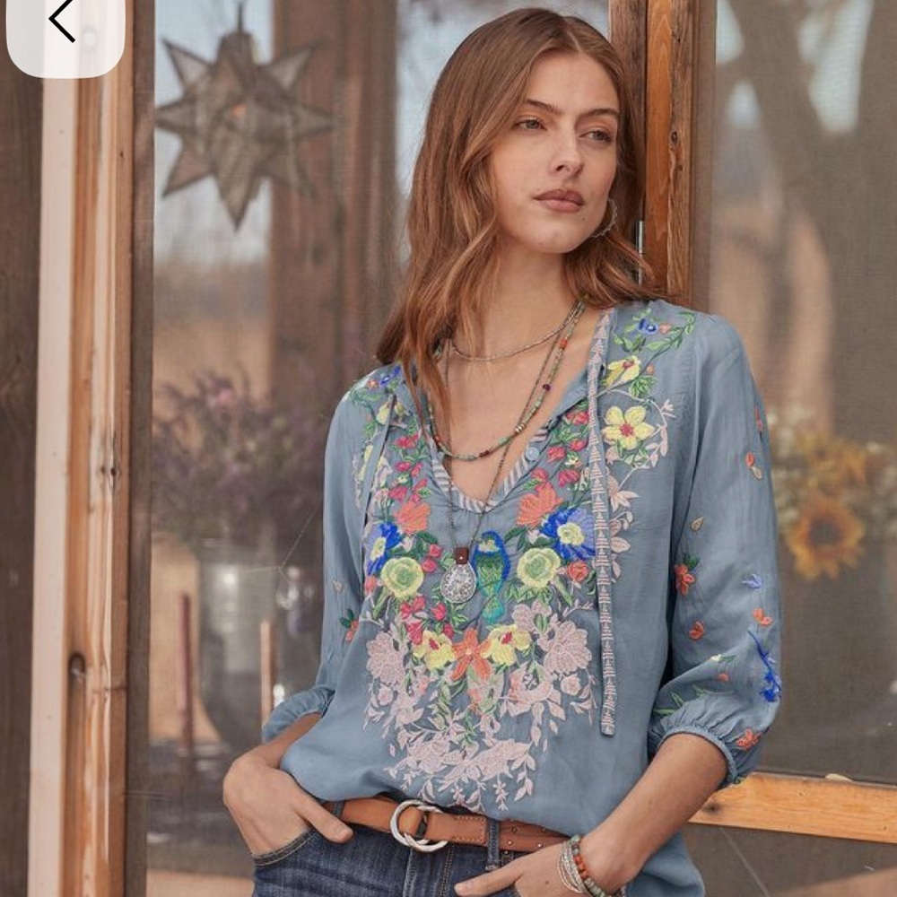 Johnny Was Embroidered Top. Size XS.